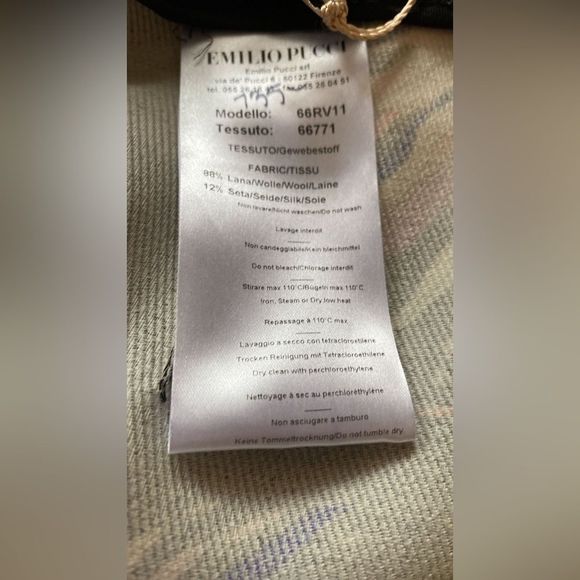 EMILIO PUCCI
Patterned wool and silk skirt - Picture 6 of 11